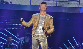 凤凰传奇演唱会高清